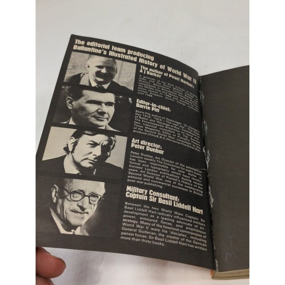 Ballantine's Illustrated History WWII Battle Book No 10 Pearl Harbor A J Barker - Picture 3 of 9